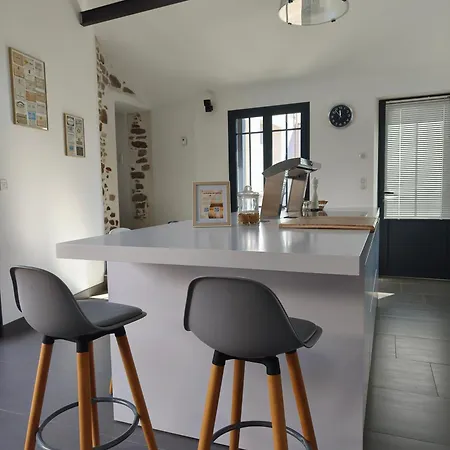 La Maison De Jeanne - Maison Familiale Atypique *